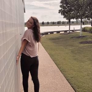 Meet your Posher, Alisha